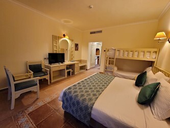 Family Room (Bunk Bed)