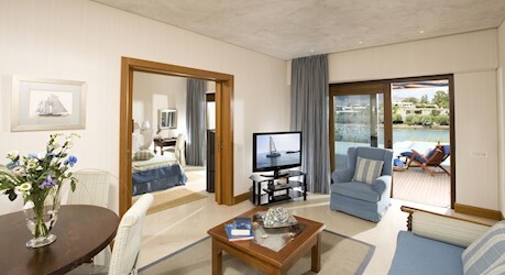 Junior Bungalow Suite Front Sea View Sharing Pool