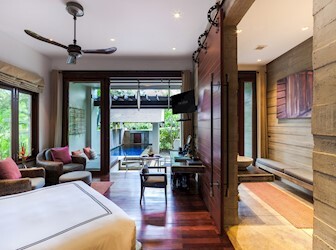 Pool Suite