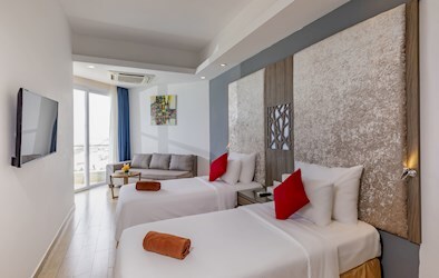 Deluxe Family Room Front Sea View