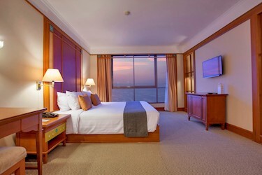 Executive Suite Sea View