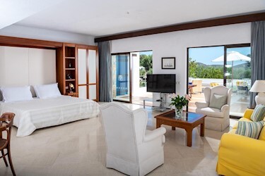 Family Suite Open Plan Garden View
